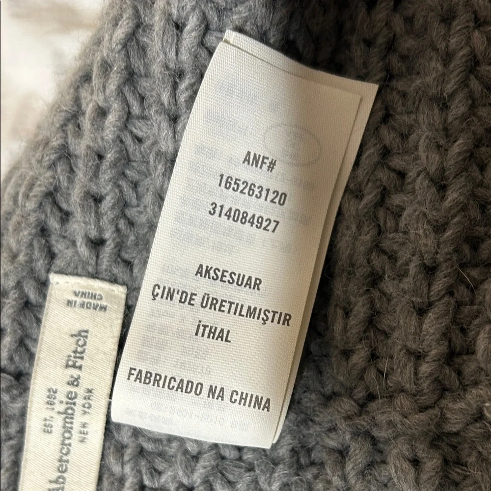 Abercrombie & Fitch Gray Chunky Knit Soft Scarf